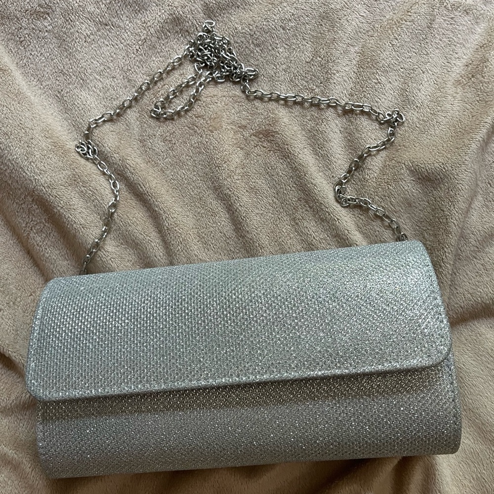 Formal Silver Chain Clutch